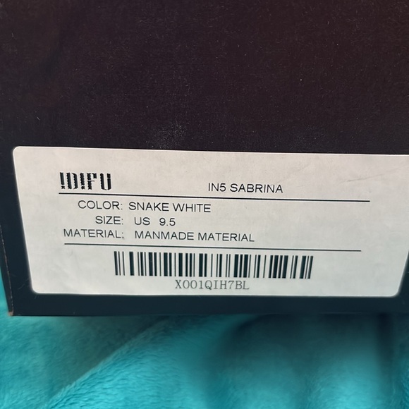 Snakeskin Heels - Picture 10 of 10